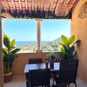 https://apt-cap-esterel-studio-vue-mer-5-pers-premium-place.fr-provencehotel.com