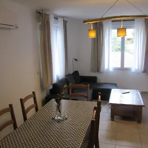 https://80m2-a-200m-de-la-calanque-de-port-miou-2-chambres-et-parking.fr-provencehotel.com